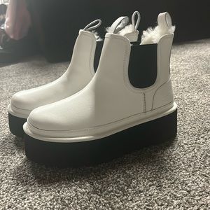 Black and white platform Chelsea ankle boots UGG